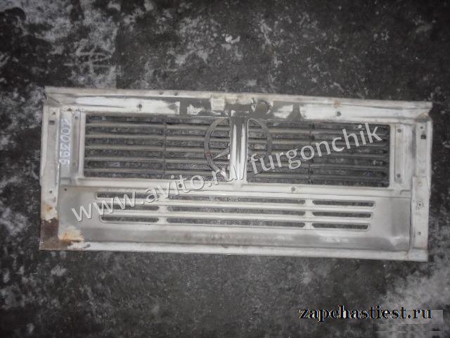 Решетка радиатора в сборе на Мерседес 609