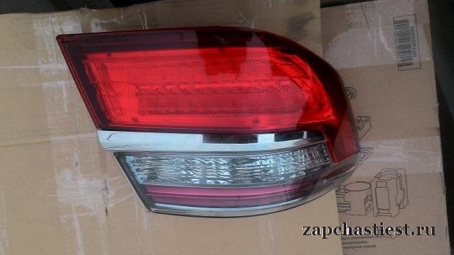 Фонарь задний левый внешний Camry 8156133611