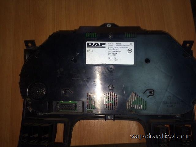 1609896 Панель приборов для DAF XF 2002
