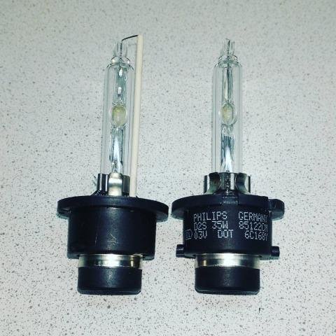 Ксеноновые лампы Philips D2S 4300k и 5000k