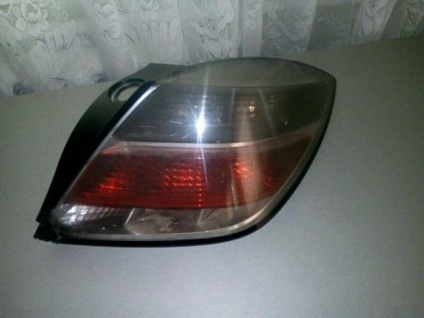 Задний правый фонарь Opel Astra h GTC