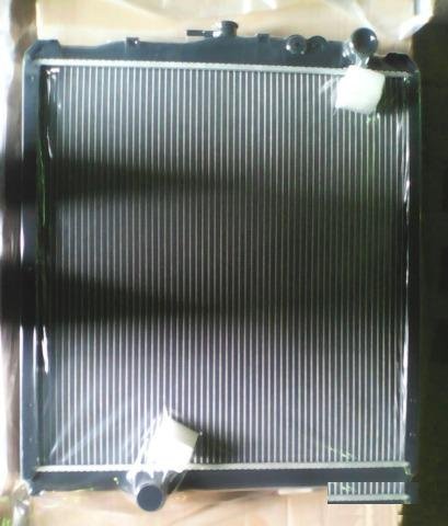 Радиатор охлаждения на Митсубиши Фусо 92-99