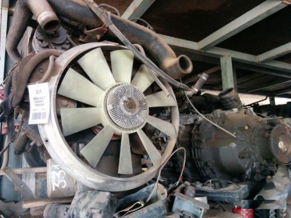 Двигатель renault AD80643 percins 140 лс